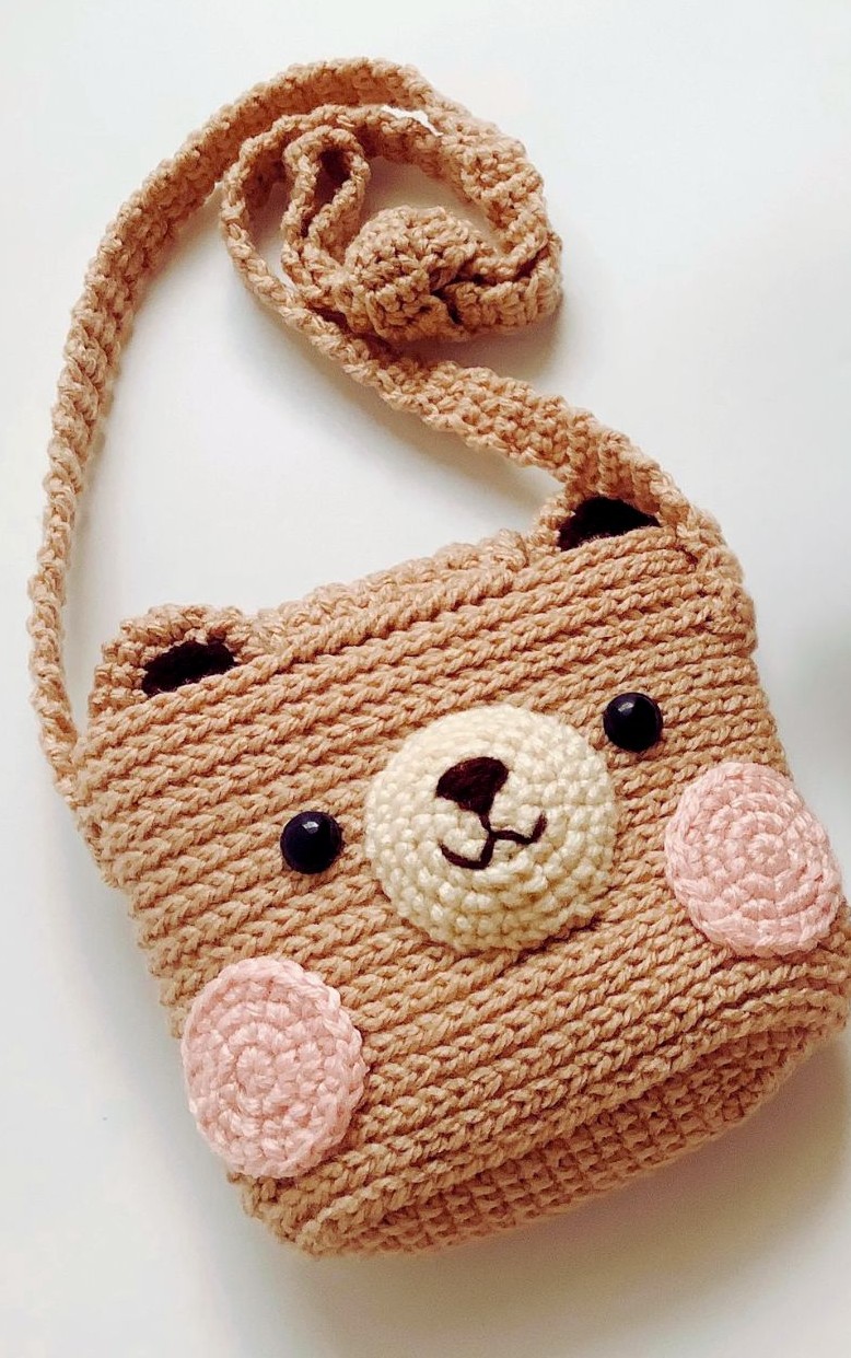Bolsa de crochê infantil